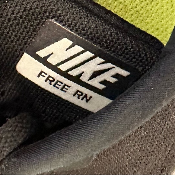 Nike Women’s Free Run RN Black White Running Shoes Size 11 - Picture 7 of 8